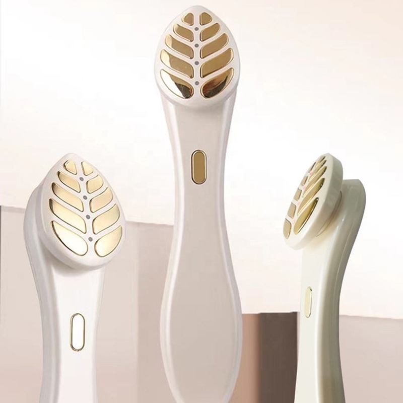 LED Eye Massage Pen এর সাহায্যে অল্প পরিশ্রম করেই বয়স্ক হওয়ার সমস্যা দূর করুন